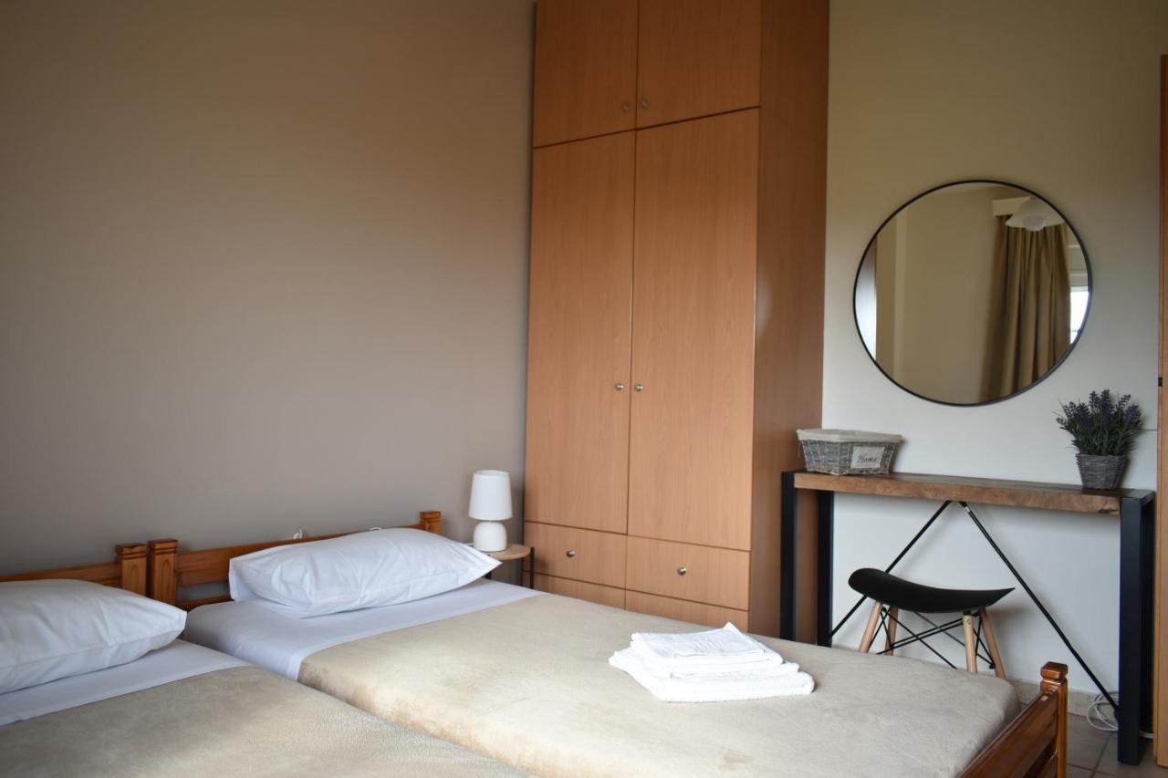 Mini Art Apartments Gerani  Luaran gambar