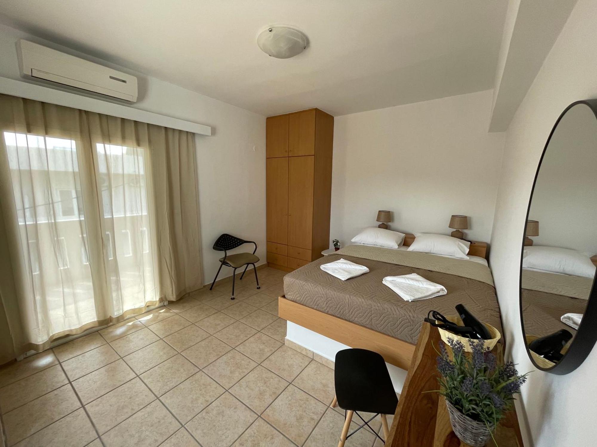 Mini Art Apartments Gerani  Luaran gambar
