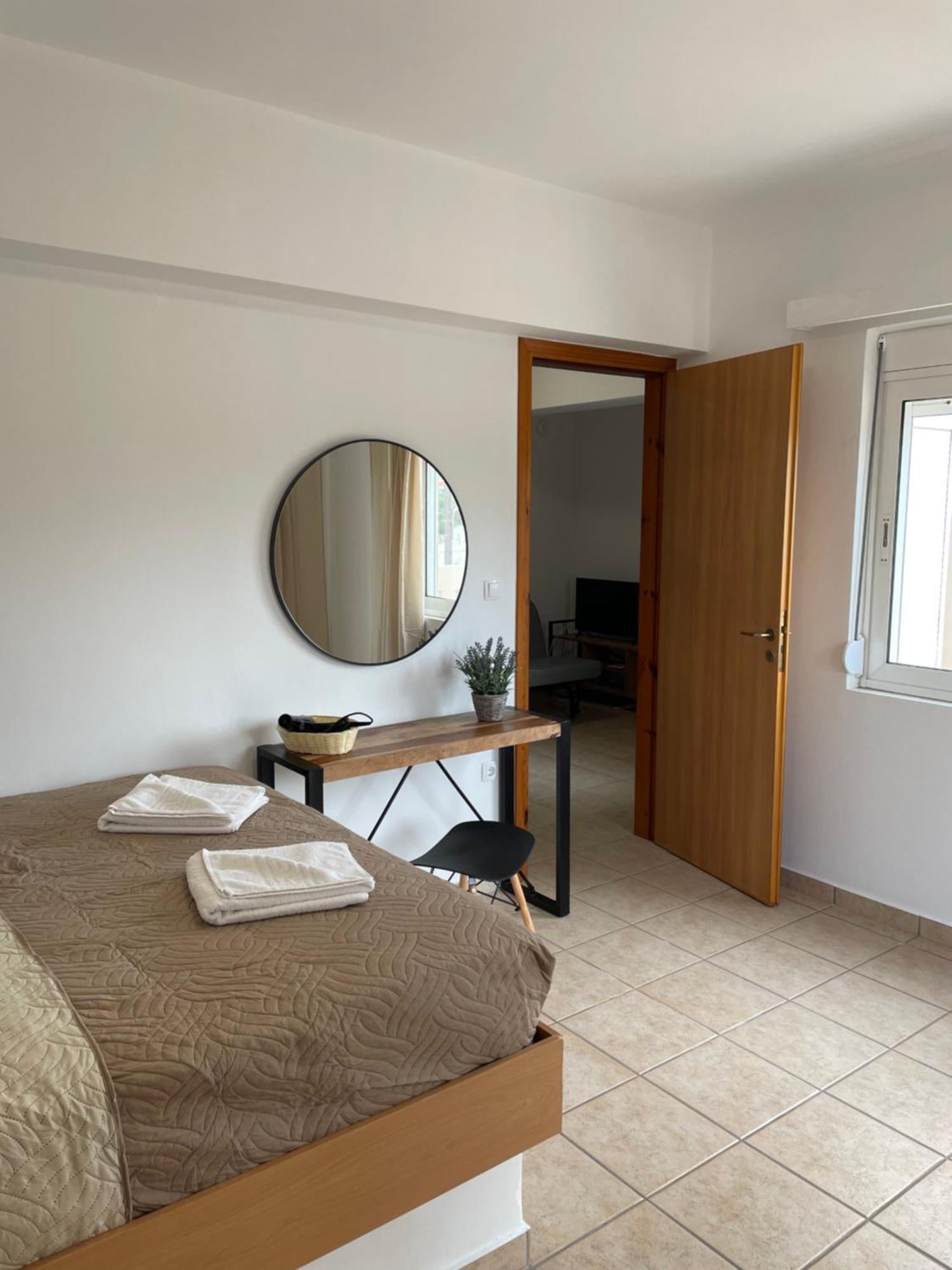 Mini Art Apartments Gerani  Luaran gambar