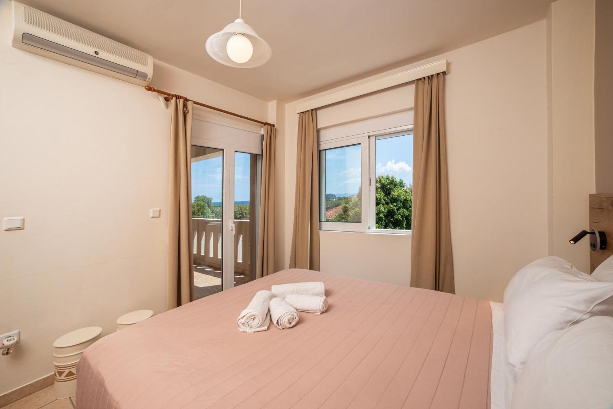 Mini Art Apartments Gerani  Luaran gambar