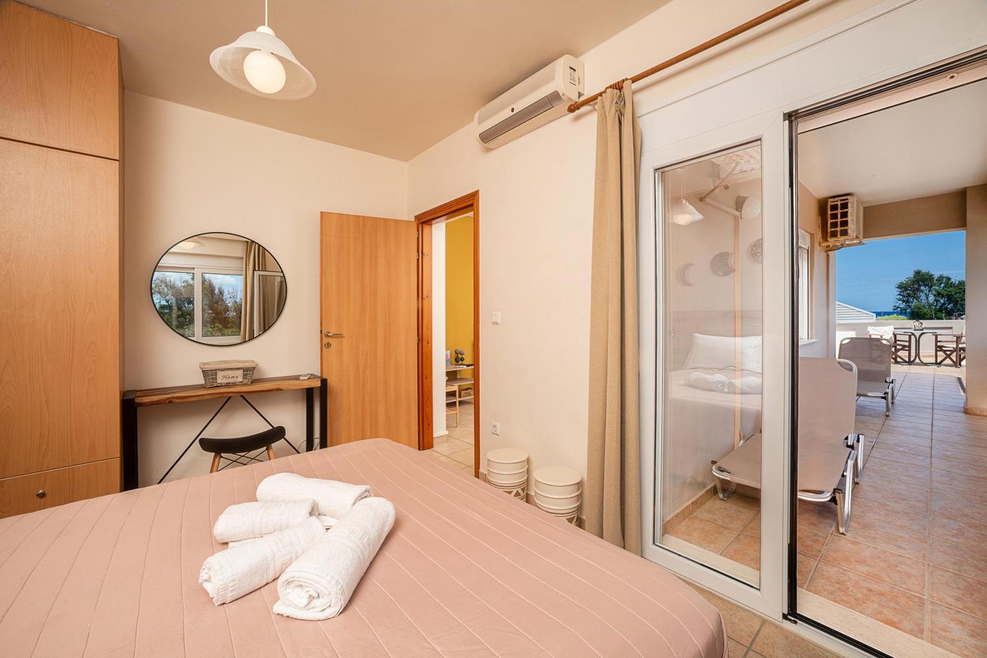 Mini Art Apartments Gerani  Luaran gambar