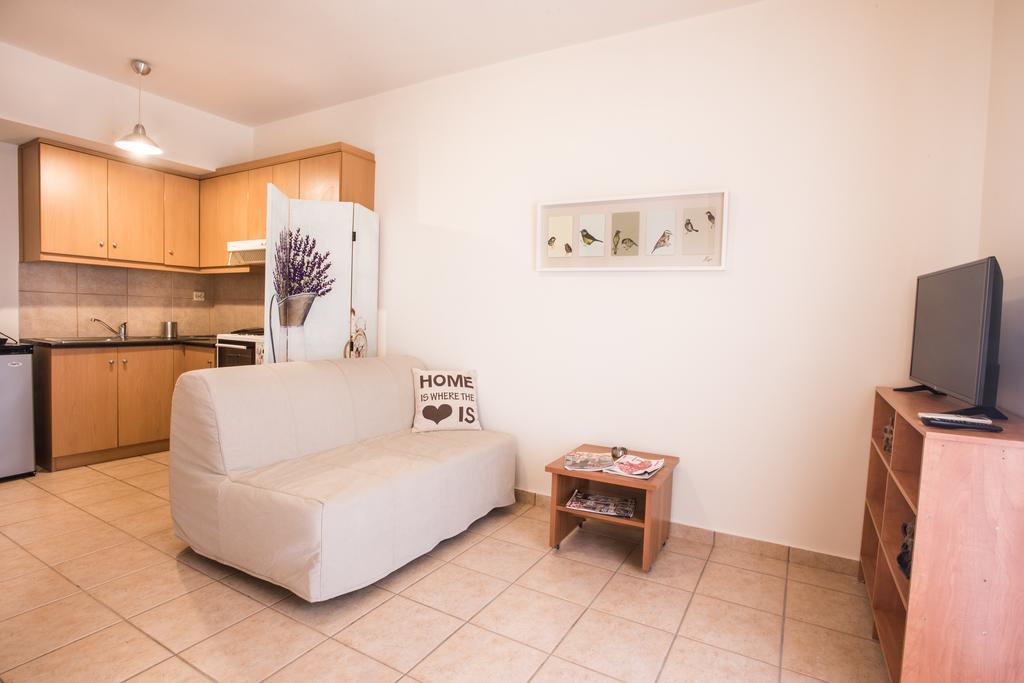Mini Art Apartments Gerani  Luaran gambar